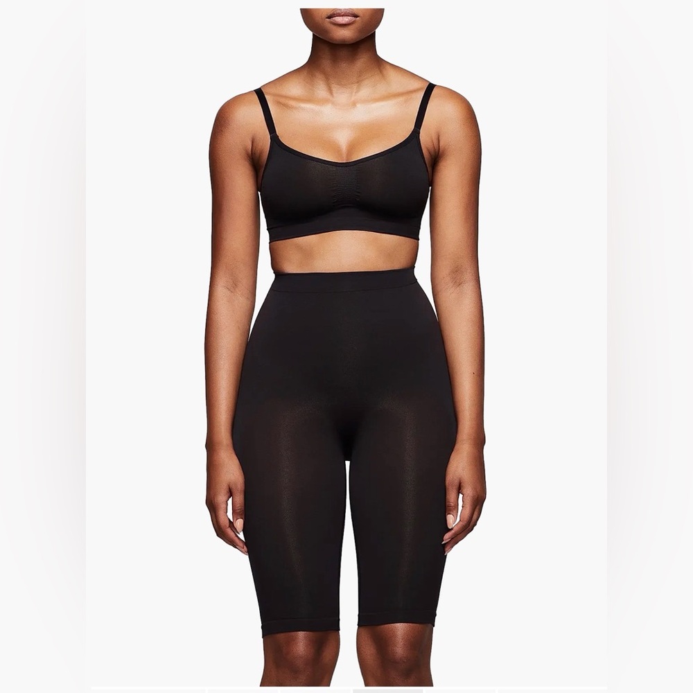Skims Above The Knee Shapewear Shorts S/M Oynx